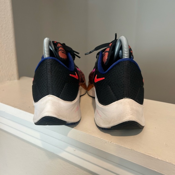 Nike Air Zoom Pegasus 38 Burnt Sunrise Black Running Shoes Women's Size 8 Tiger - Picture 8 of 9